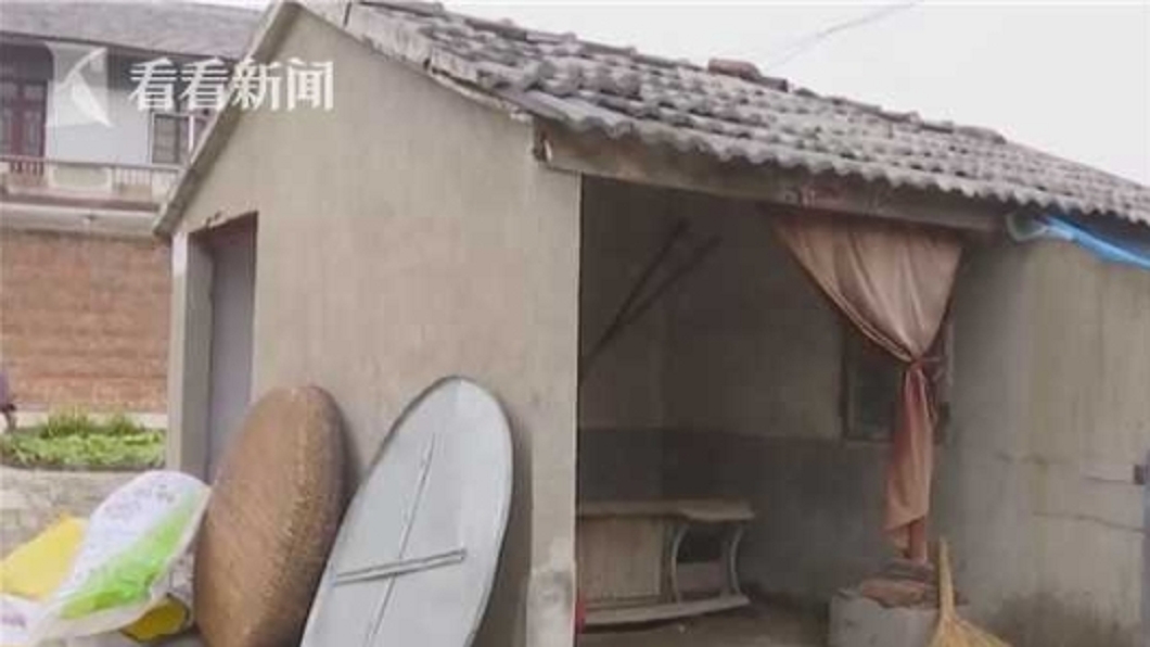 寒冬讓8旬老母睡豬舍　不孝子竟誇環境很好很乾淨
