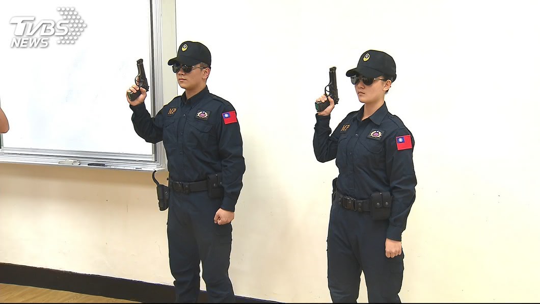 憲兵被要求只能用國產手槍 憲指部:考量國人掌型