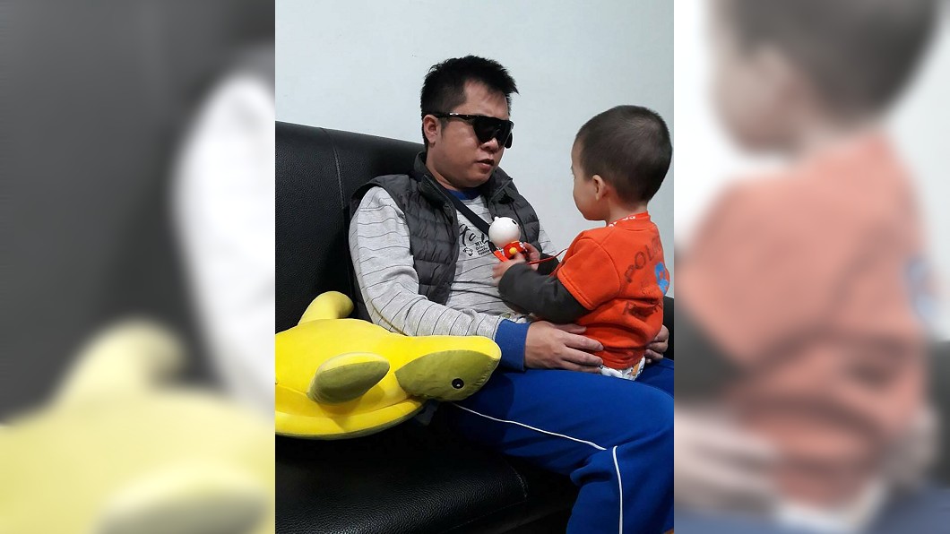 想見兒子一面 人工電子眼助盲父圓夢