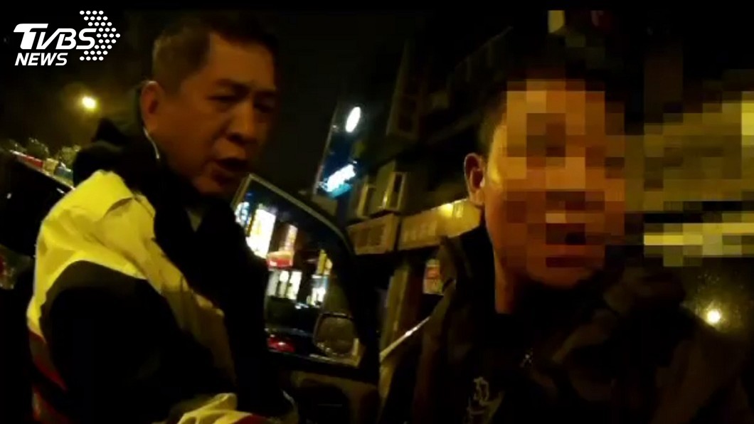遭通緝毒蟲元旦慶生遇攔查 快車道逆向逃仍落網