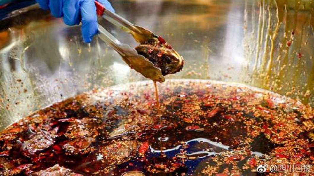 年薪百萬年啃2千顆兔頭 品兔師:兔舌口感似鮑魚