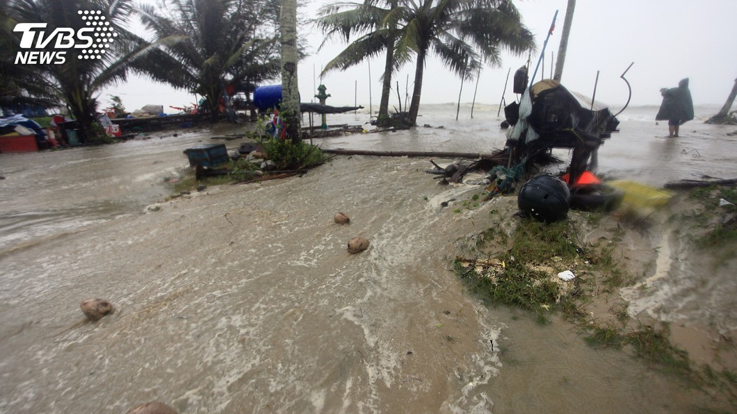 熱帶風暴帕布逼近泰國 受困離島遊客紛紛避難