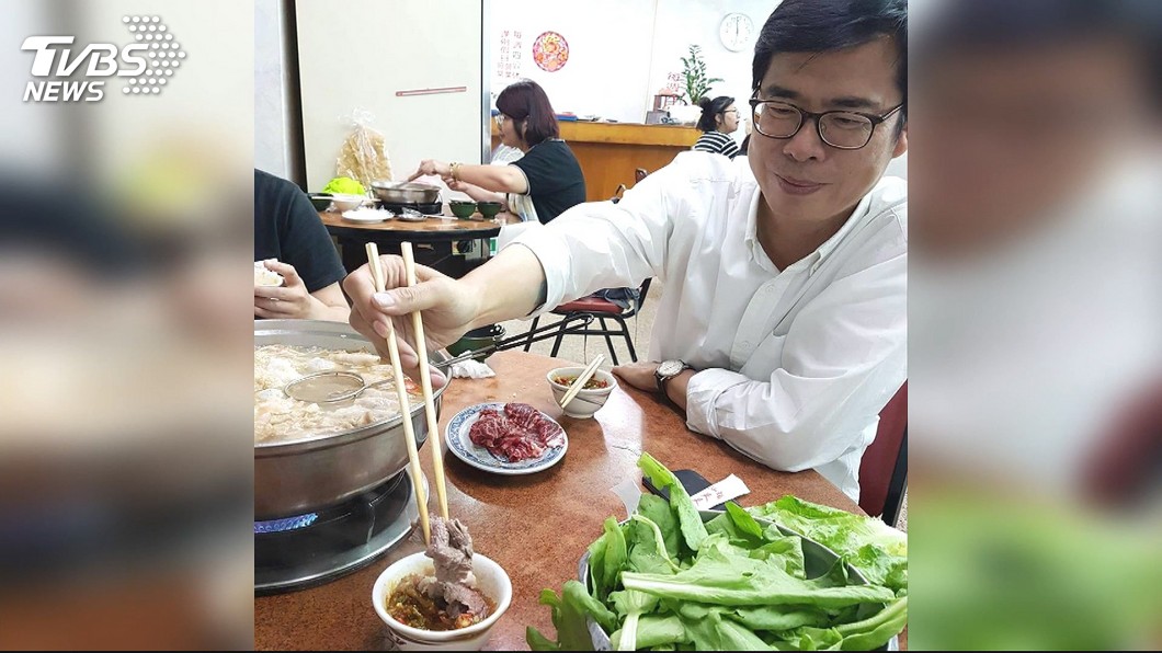瑜邁愛吃鍋!陳食材下鍋有順序 韓愛牛肉