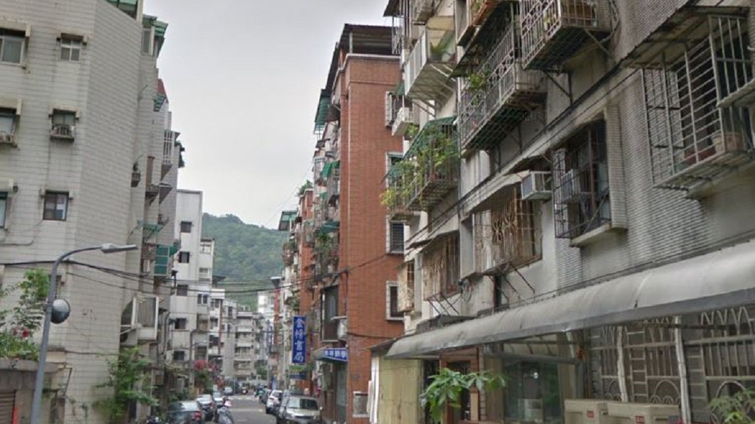 宿舍吸笑氣！21歲美髮女助理猝死　男同事涉供毒送辦