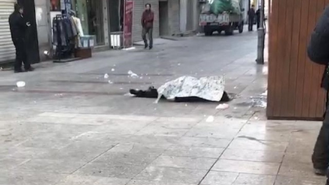 絕命終結站?婦人遭天降「冰塊」當街爆頭慘死