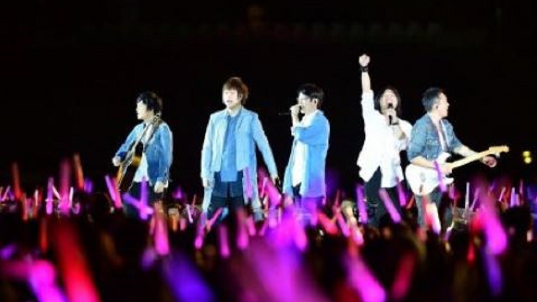 五月天「下班了」 122場巡演最終留台中