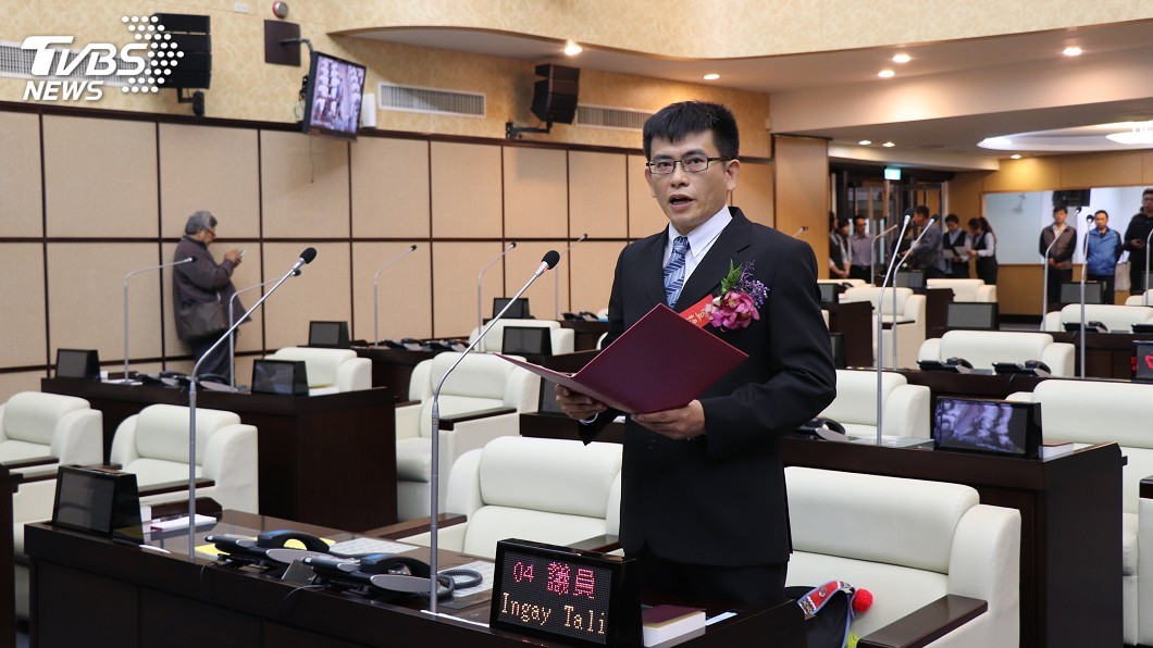 台南市議員當選人穎艾達利 補宣誓就職