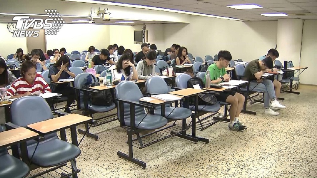 學霸國中3年沒抄過筆記…考上台大醫 女泣:智商輾壓
