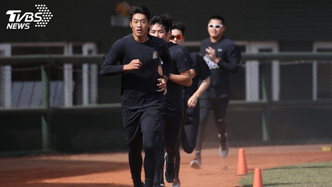 桃猿本土先發6搶1 翁瑋均要找出對決球
