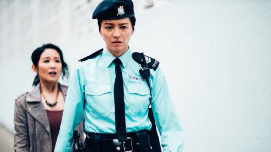 梁詠琪穿警制服演八婆 自嘲戲裡常吵架