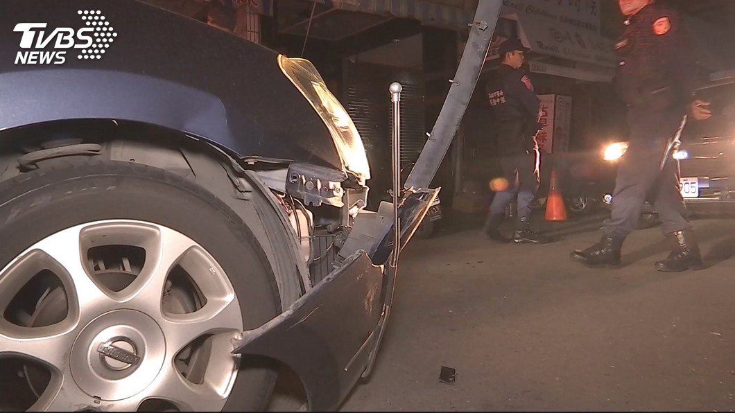 無照男衝撞高市特勤警車　辯稱見警慌張肇逃