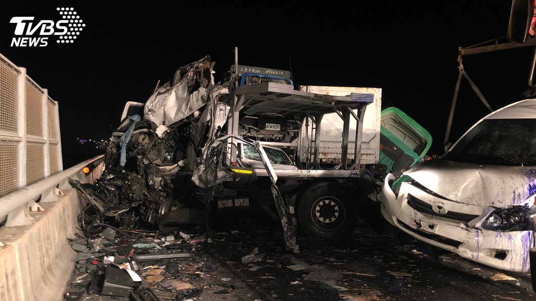 國道3大車連環撞事故 駕駛1死2輕重傷