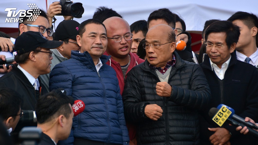 昔日戰友同框！　蘇揆承諾攜手侯友宜打造衝浪聖地