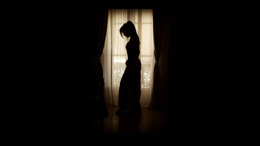搬家住鬼屋連遇衰事 她道歉耳邊傳女聲:快搬走…