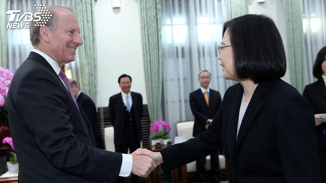 維持台灣民主不受威脅 總統:越怯弱霸凌者越囂張