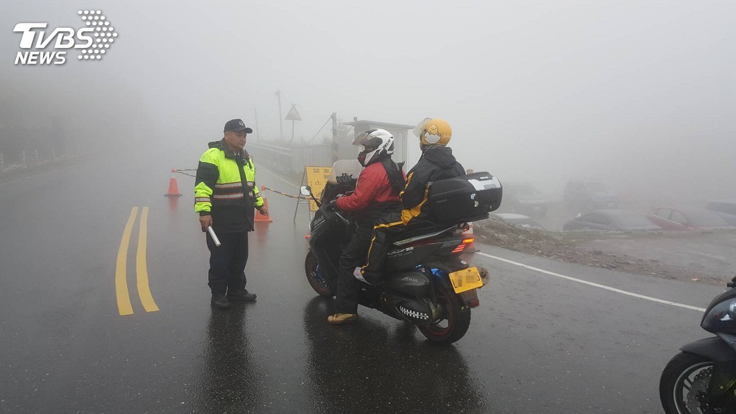 合歡山路面結冰 翠峰至大禹嶺預警封閉