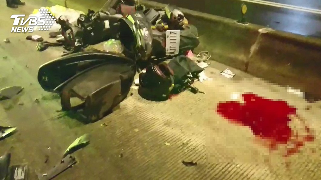 騎公車道撞分隔島情侶1死1重傷 目擊者:時速應破百!