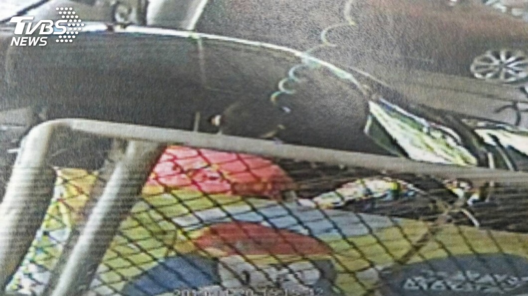 玩噴槍致死?加油站長打臉:女童全程沒下車