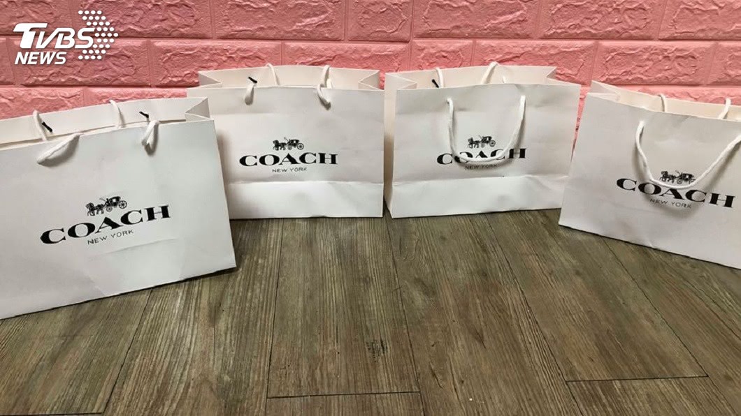 尾牙感謝下屬 女主管自掏腰包「每人1個Coach包」