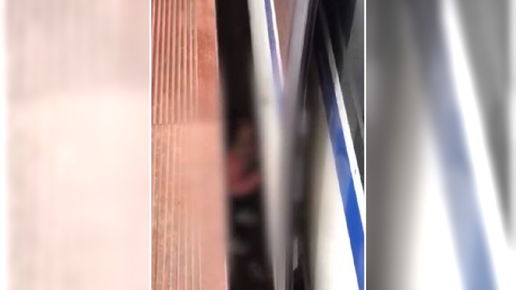 家長分心滑手機! 陸女童掉高鐵月台縫隙