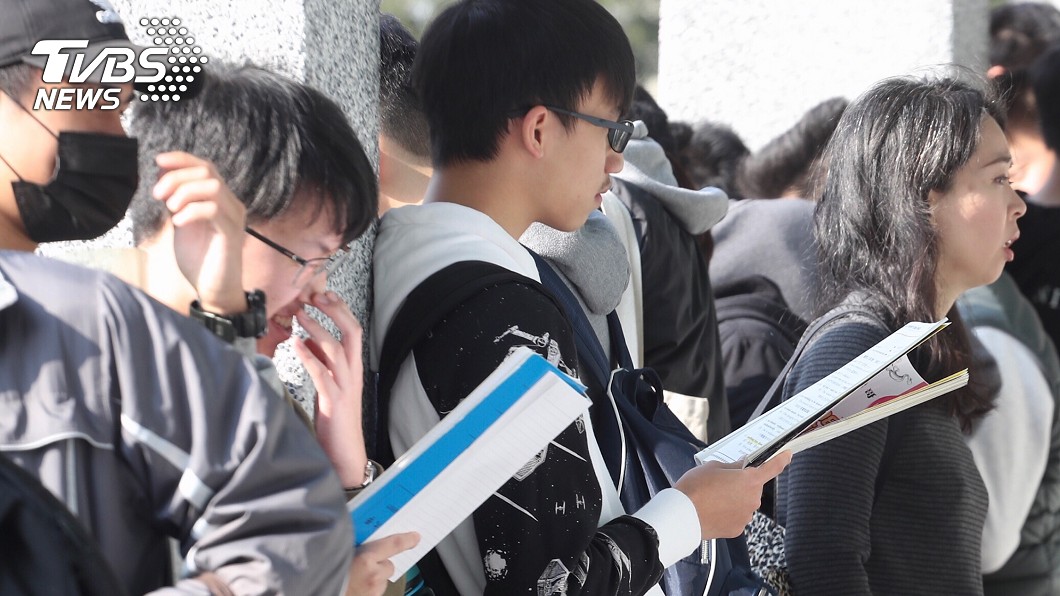 學測今考數學、國寫、自然 考生可帶暖暖包入場