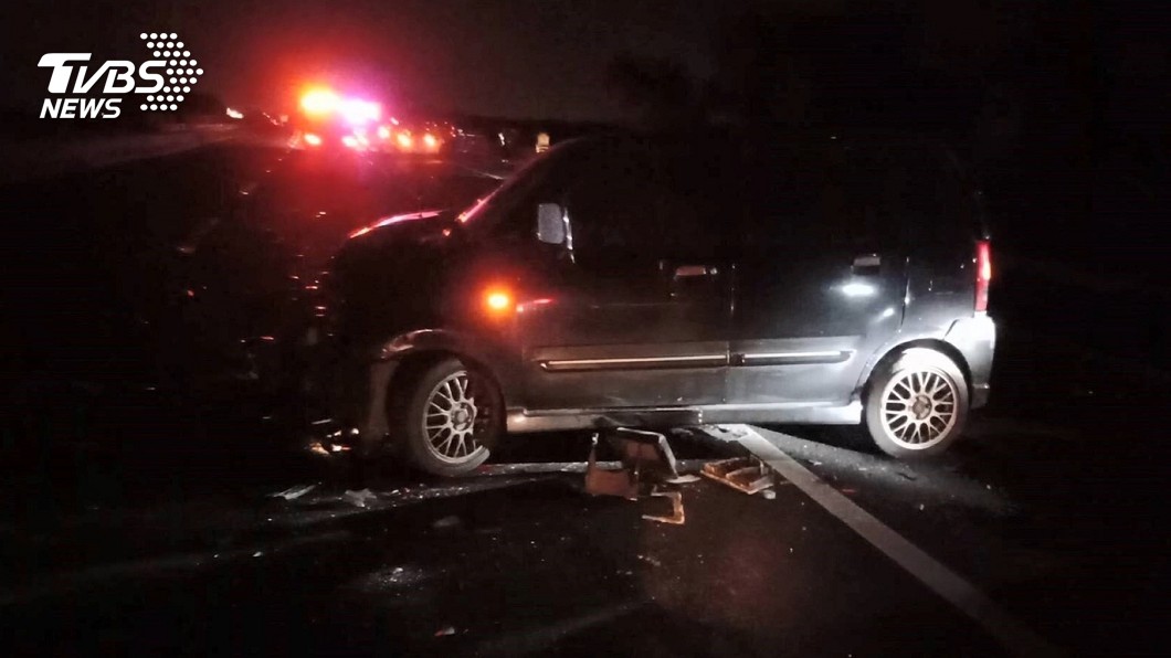 中山高嘉義路段6車連環撞 1死2傷