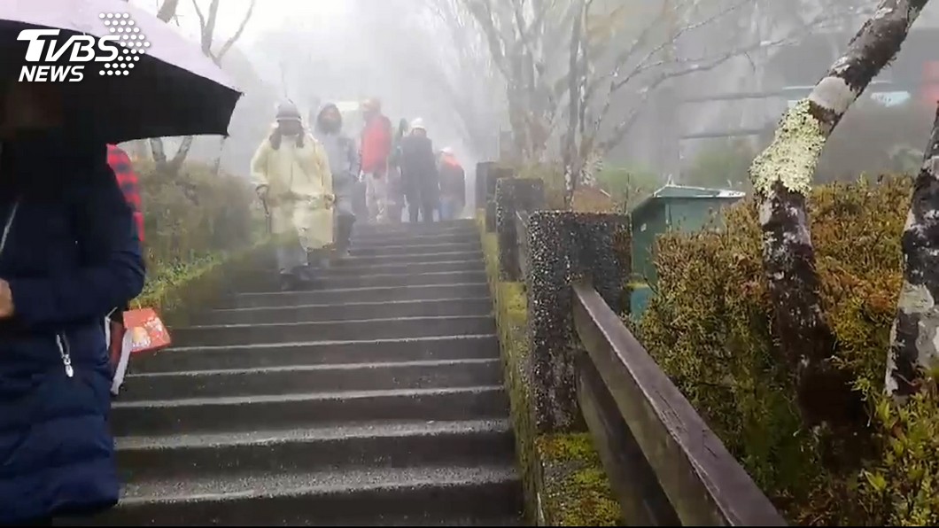 連假4天濕涼!北部降雨時間長 高山下雪有望