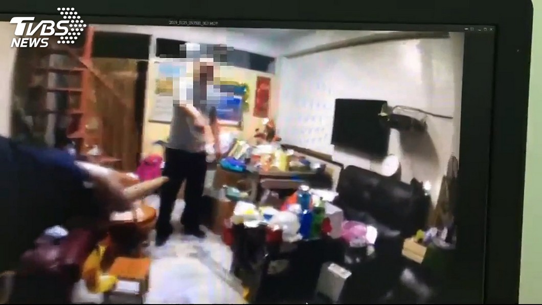 毆警曬民進黨證 羅文嘉:依法嚴辦沒有第二句話
