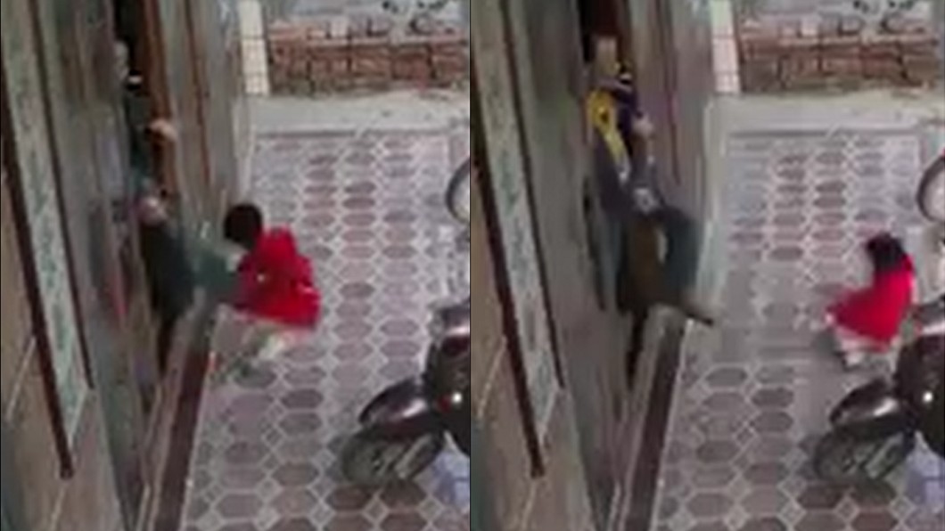 叼菸男一腳踹飛擋路女童 家屬怒勒脖爆打