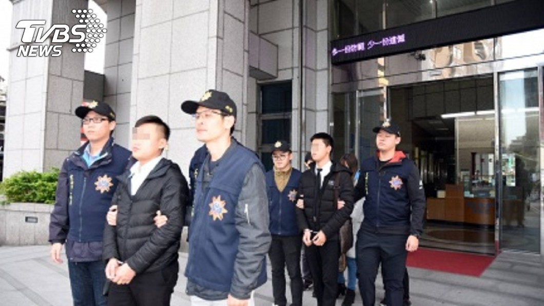 逼喝菸灰水、設局仙人跳又砸店　23歲「黑幫大哥」落網