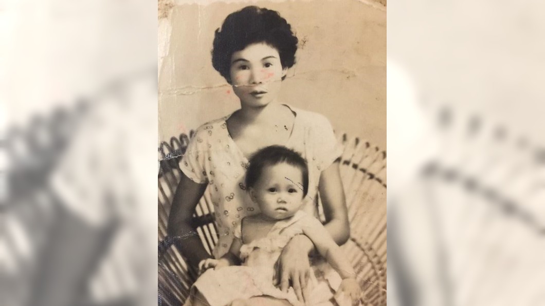 女嬰裝在菜籃裡送　她出養60年靠泛黃照片找姊妹