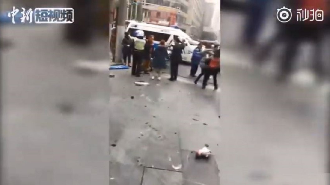 台灣團上海旅遊! 步行遭撞1死1命危8傷
