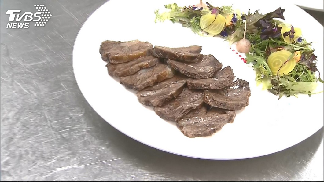 除夕圍爐! 飯店主廚「凌晨開工」備戰料理