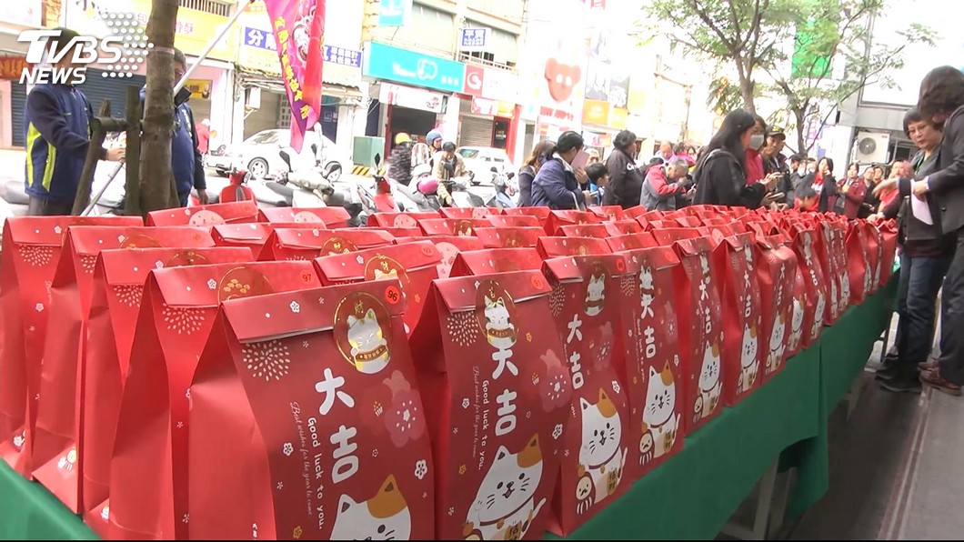 癌逝夫託夢「一定要買福袋」 母女首次合買就抽中汽車