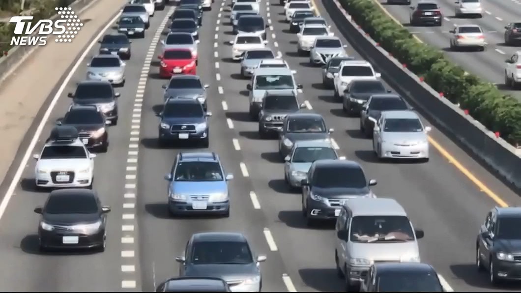 連假首日國道局部壅塞 午後國5南向車流較多