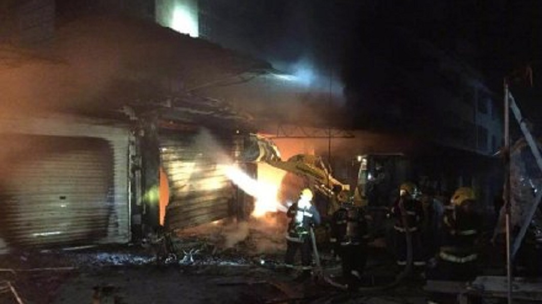 鞭炮店前放鞭炮引火災 廣西爆竹店爆炸害5死