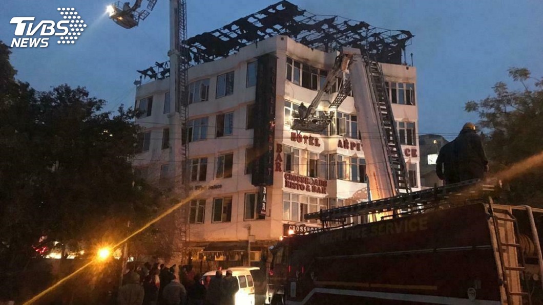 印度大火吞噬飯店 至少17人喪生