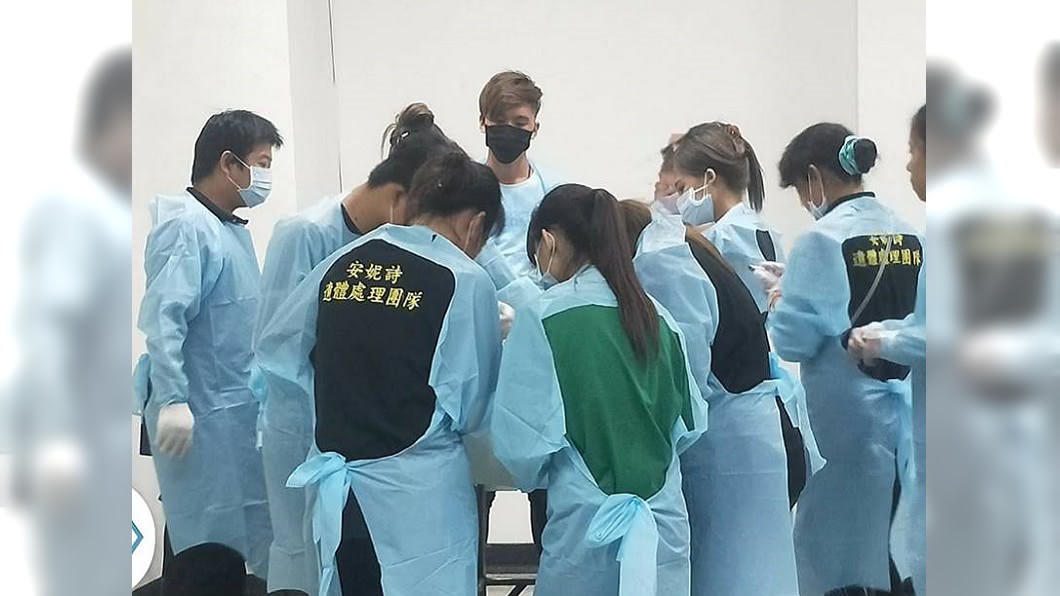 救一家人卻半夜被搖床 遺體修復師「一句話」安然入夢
