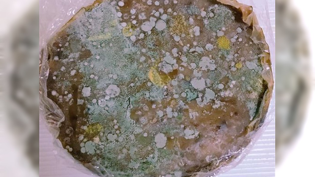 「年糕發霉」為何照煎來吃?一票網友不意外:阿嬤都這樣