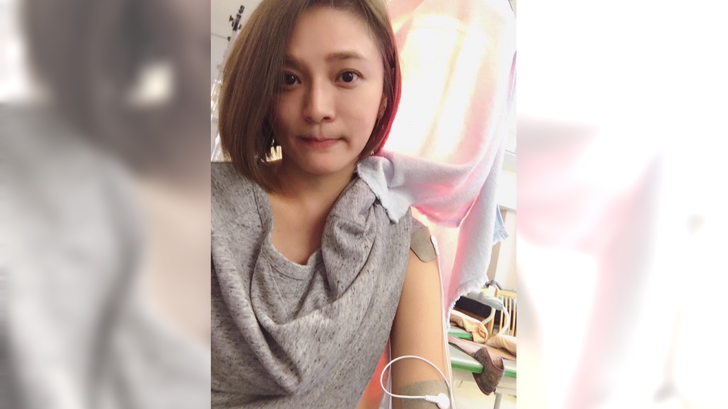 女星驚傳肌肉萎縮　復健照曝光「已經3個月了…」