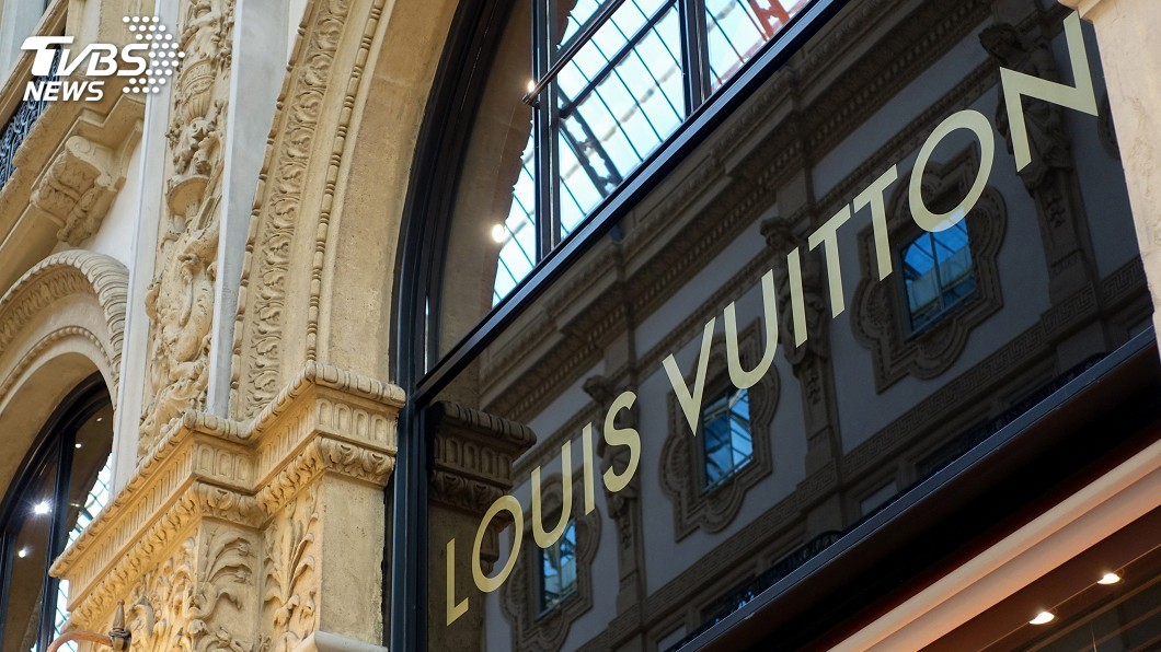為供應負責 LVMH精品集團提高鱷魚養殖條件