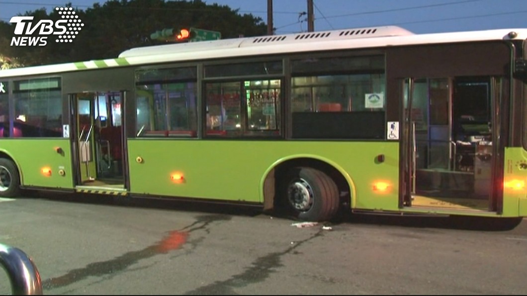 文大開學第2天! 女大生下課遭公車輾斃