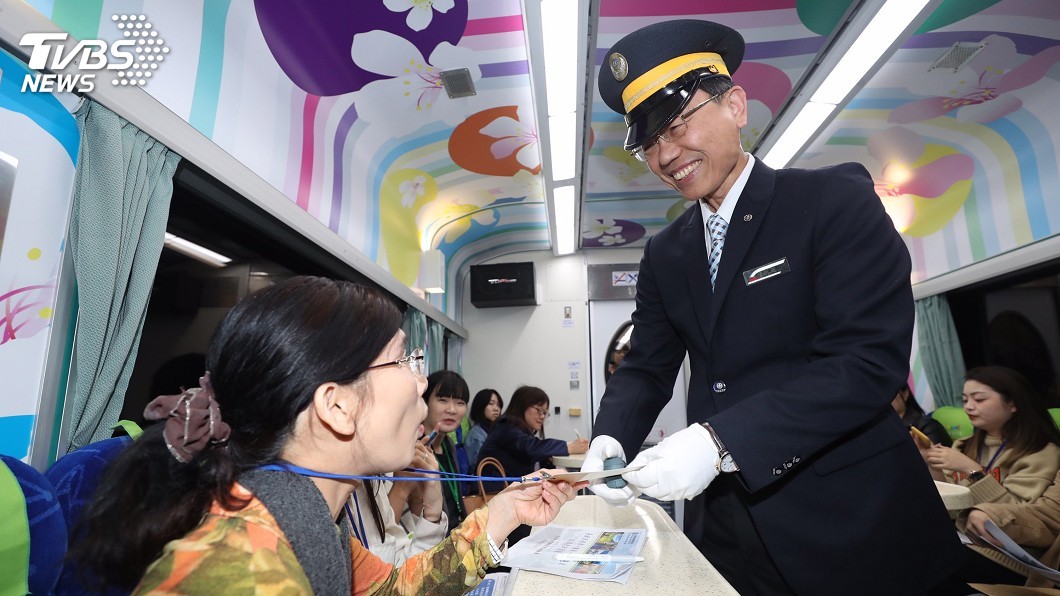 台鐵商務車廂亮相　台北花蓮包車7萬有找