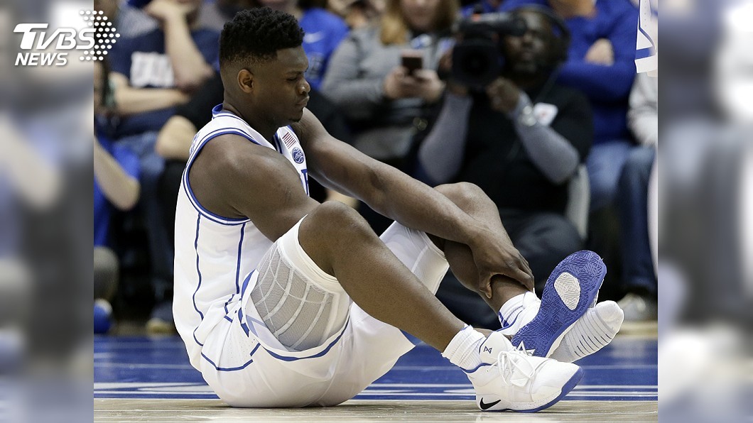 球鞋爆裂球星受傷 Nike不僅股價跌恐有法律責任