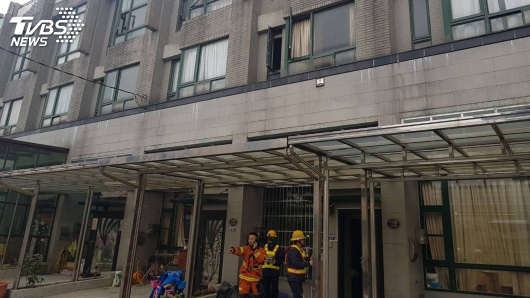 桃園楊梅民宅突冒大火 1男性不幸葬身火窟
