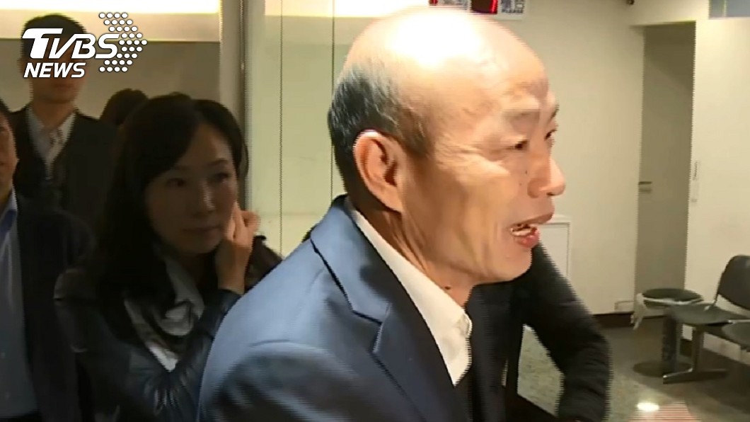 出訪星馬穿西裝　韓國瑜幽默回：不要以為我是土包子