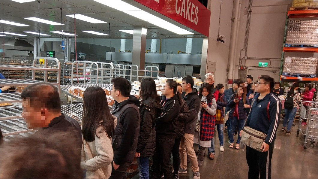 好市多到假日總是人滿為患。圖/翻攝自臉書Costco好市多 商品經驗老實說