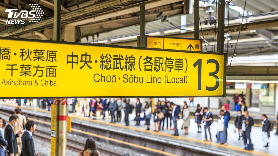 東京電車停擺影響28萬人　大學考試延後1小時