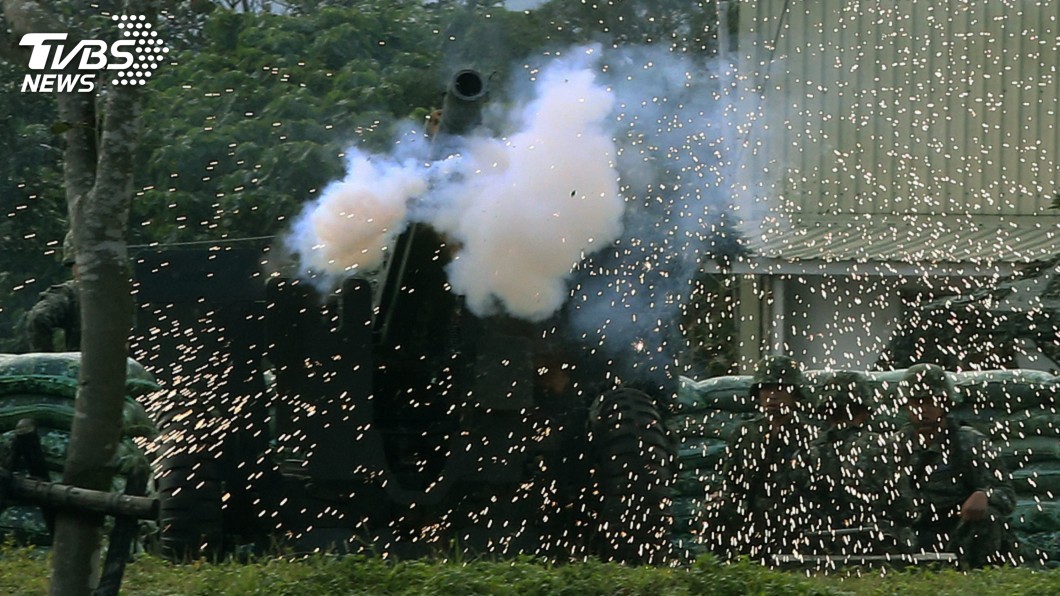 拿掃帚戰敵人？　他轟：糟蹋軍人、拿國軍命當兒戲