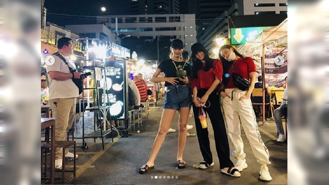 素顏子瑜擄獲!「辣台妹」裝扮逛夜市 網驚:神仙顏值